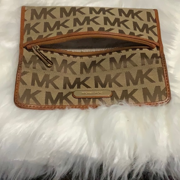 👜Vintage MICHAEL KORS monogram canvas wallet👛 - Picture 4 of 16